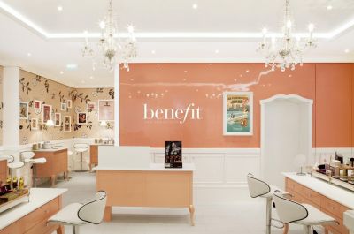 BENEFIT PARIS chooses JLR as its integrator partner for the equipment of the Retail Pro cashing software.